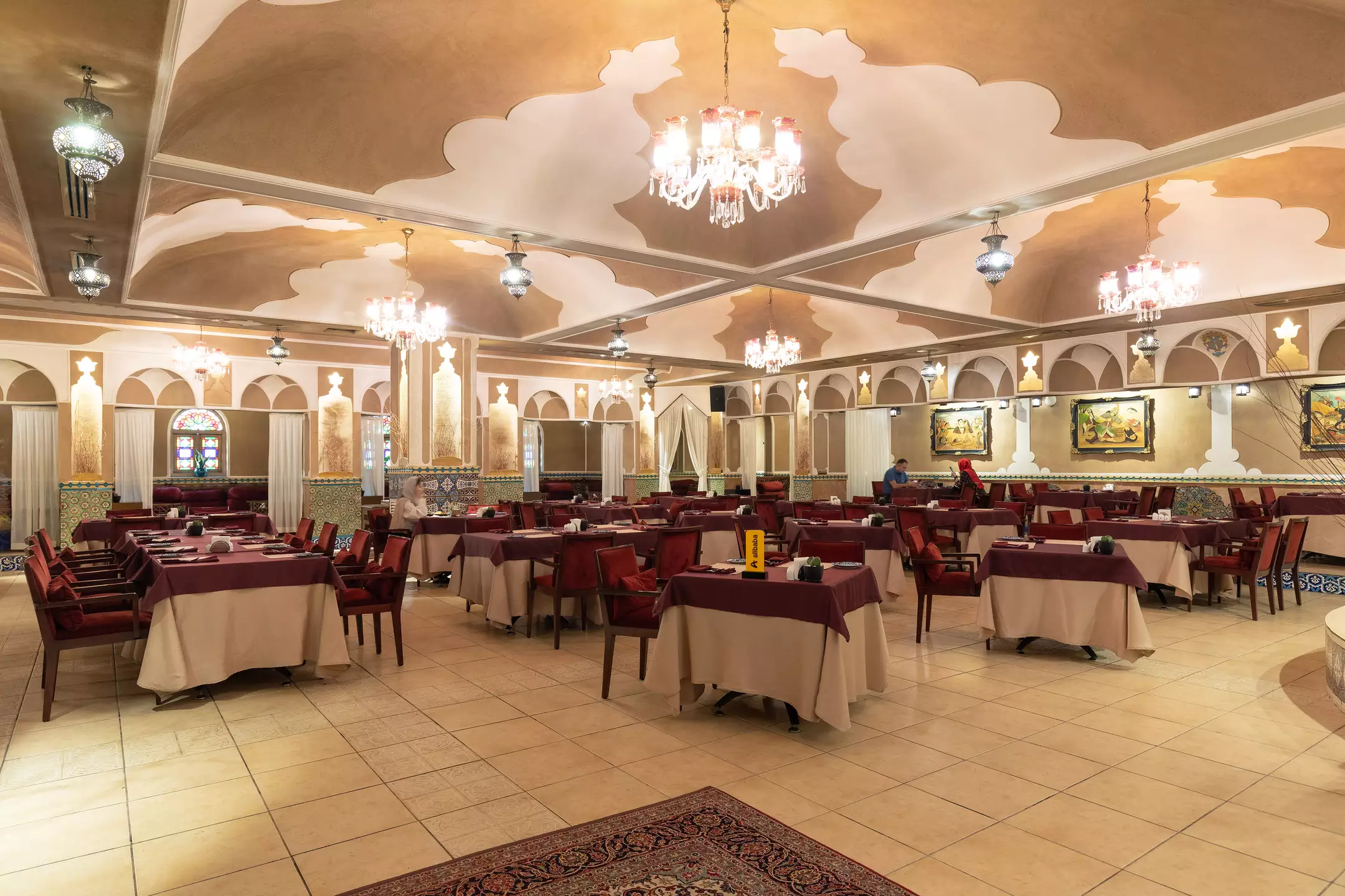 هتل اسپیناس بلوار کشاورز تهران